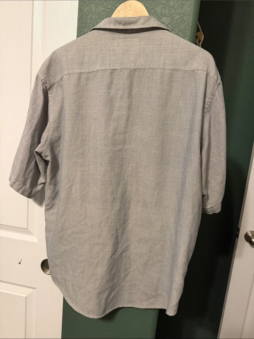 Levi's Short-Sleeve Button-Up Shirt in Light Gray